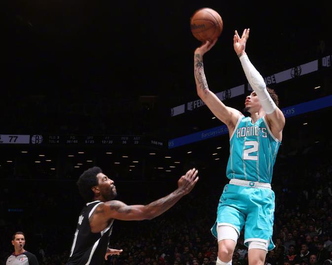  三球30+10+10，黄蜂不敌篮网  