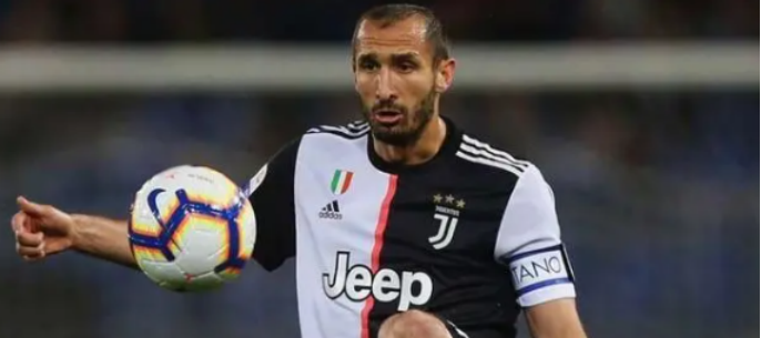  尤文图斯功勋后卫基耶利尼复出  